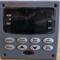 Цифровой контроллер Honeywell UDC 3200 фото