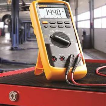 Fluke 88V/A - автомобильный тестер с комплектом принадлежностей фото 1